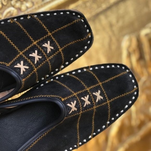 Artisan Crafted Black Suede Mens shoes from India main image 15